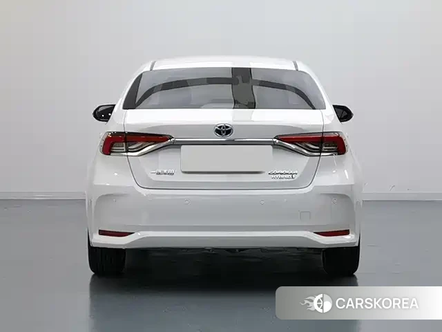 Toyota Corolla 2023 Белый из Китая, фото 6