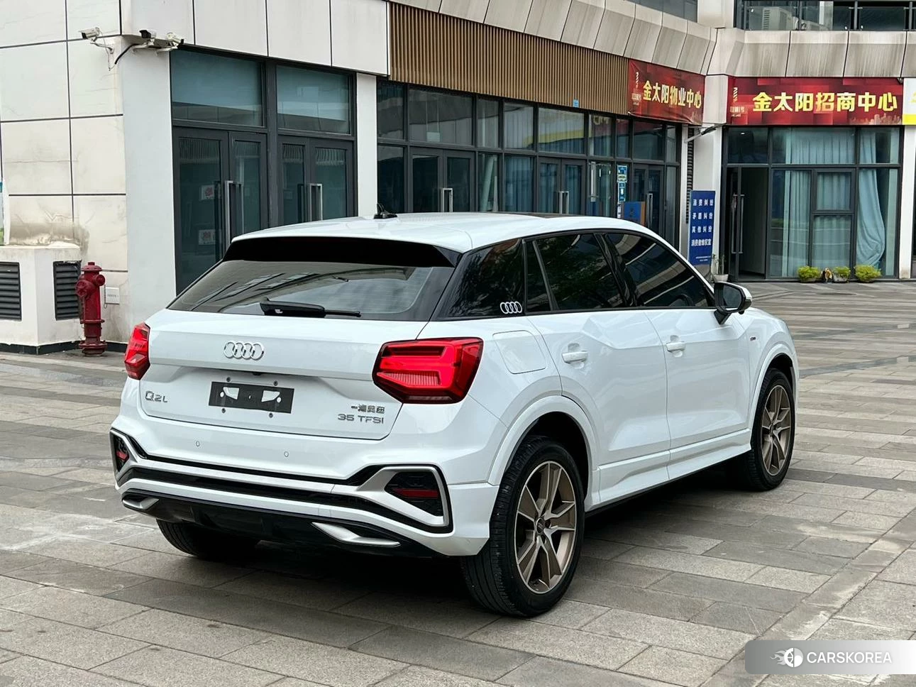 Audi Q2L id 4487424 из Китая 8