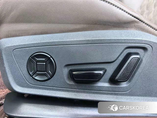 Audi A7L id 4217412 из Китая 19