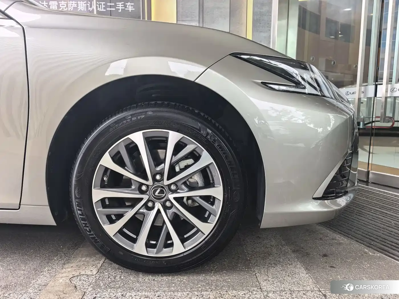Lexus ES 2025 Silver/gray из Китая, фото 6