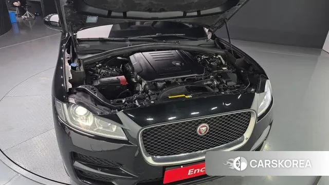 Jaguar F-PACE id 3682541 из Кореи 16