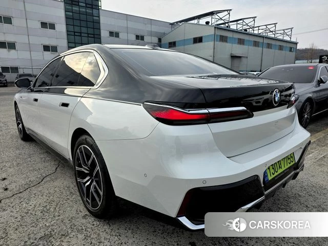 BMW 7 Series (G70) id 4360705 из Кореи 16