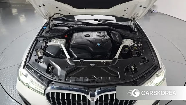 BMW 5 Series (G30) id 3032219 из Кореи 16