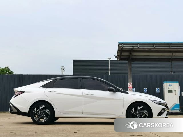 Hyundai Elantra id 4278850 из Китая 19