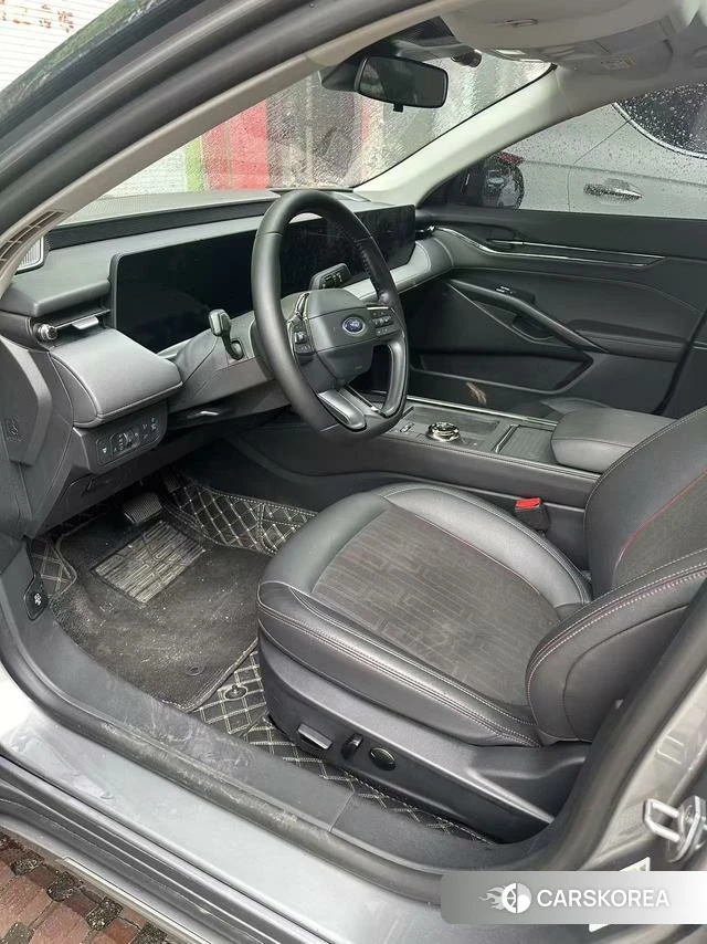 Ford Mondeo 2024 Серебристо-серый из Китая, фото 6
