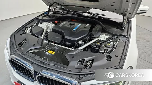 BMW 5 Series (G30) id 3601681 из Кореи 16