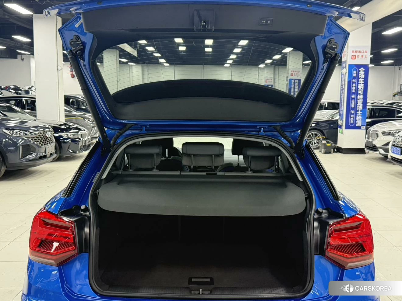 Audi Q2L id 4453676 из Китая 17