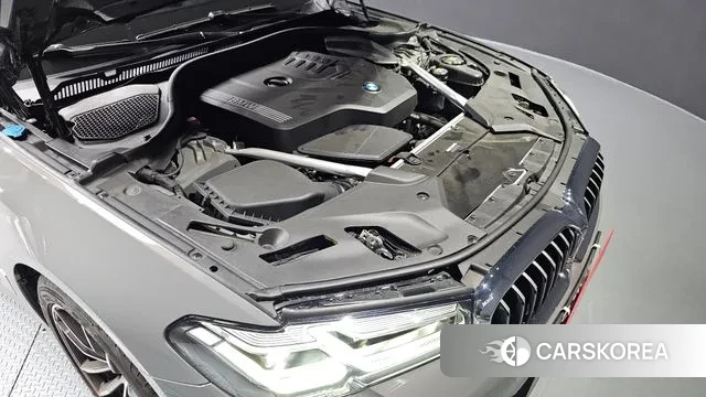 BMW 5 Series (G30) id 2959480 из Кореи 16