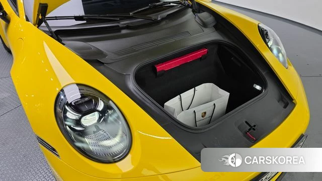 Porsche 911(992) id 4565916 из Кореи 16