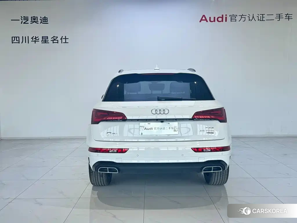Audi Q5L id 4679651 из Китая 12