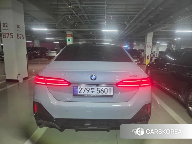 BMW 5 Series (G60) id 4248326 из Кореи 9
