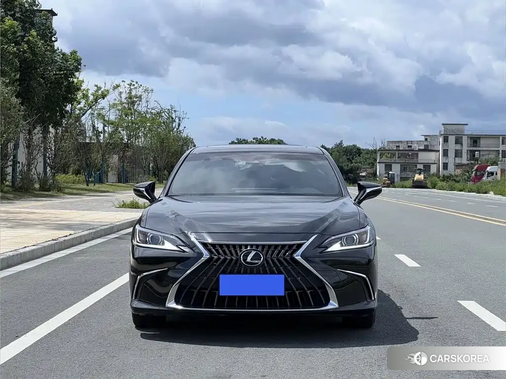 Lexus ES 2023 Черный из Китая, фото 6