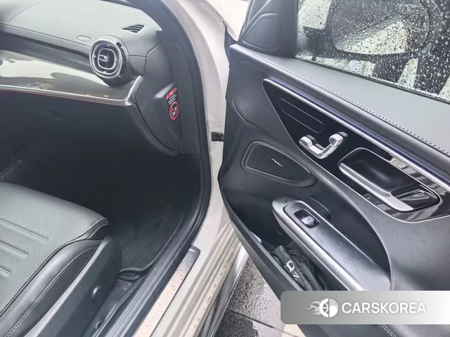 Mercedes-Benz Class C 2024 Белый из Китая, фото 6