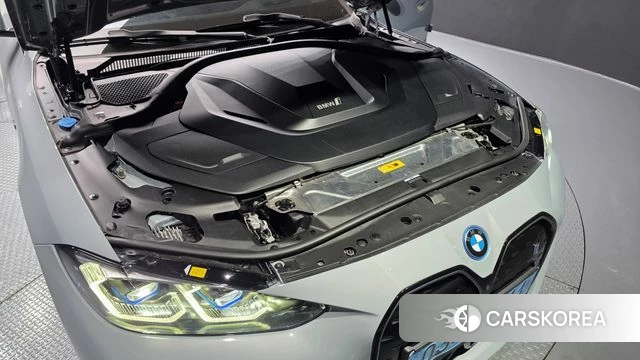 BMW i4 id 3871392 из Кореи 16