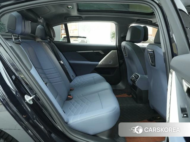BMW 5 series id 4393497 из Китая 23