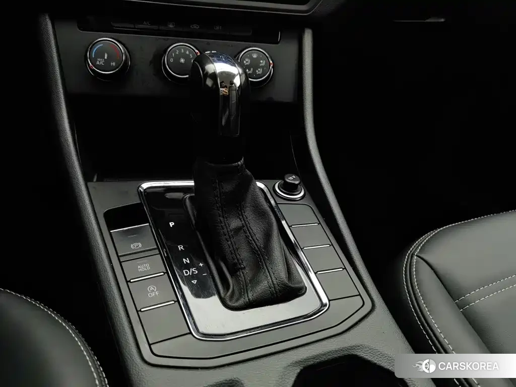 Volkswagen Bora id 4570552 из Китая 20