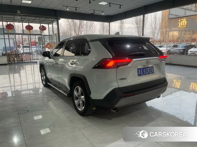 Toyota RAV4 Rongfang 2022 Белый из Китая, фото 6