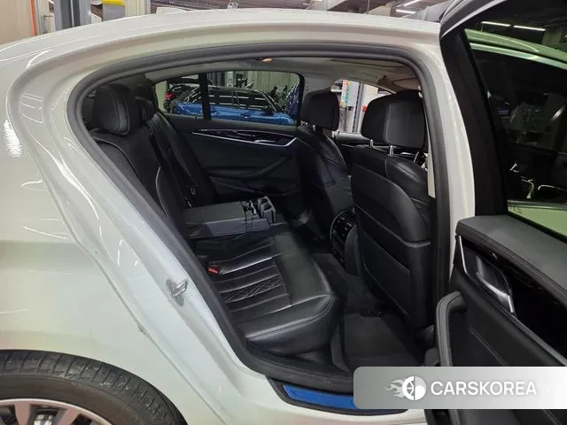 BMW 5 Series (G30) id 3601104 из Кореи 10