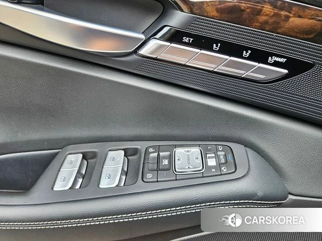 Genesis G90 id 4476235 из Кореи 16
