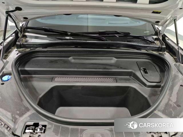 Audi Q6L Sportback e-tron id 4260881 из Китая 13