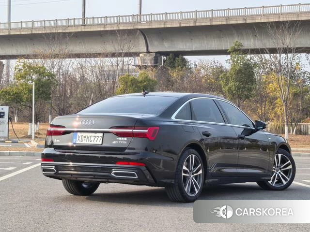Audi A6L id 4261705 из Китая 12