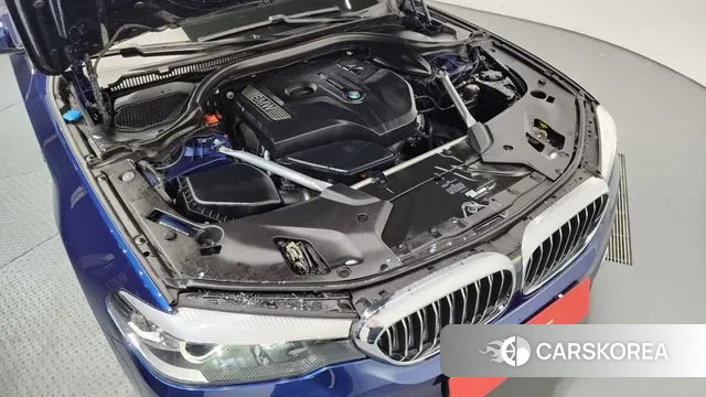 BMW 5 Series (G30) id 3728619 из Кореи 16