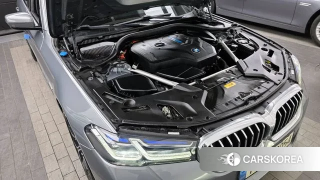 BMW 5 Series (G30) id 3571955 из Кореи 16