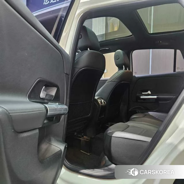 Mercedes-Benz GLA 2021 Белый из Китая, фото 6