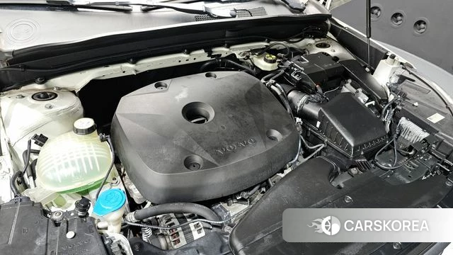 Volvo XC40 id 3853381 из Кореи 16