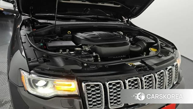 Jeep Grand Cherokee id 4519701 из Кореи 31