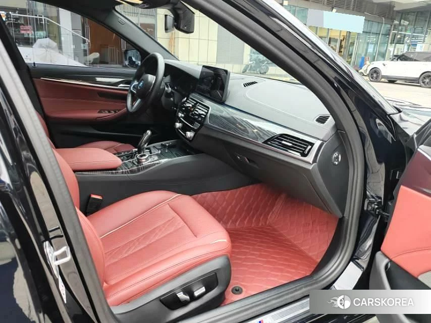BMW 5 series PHEV 2021 Черный из Китая, фото 6
