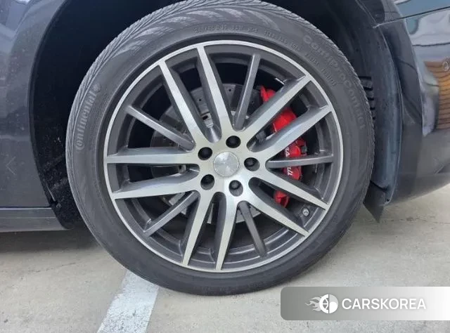 Maserati Ghibli id 3515346 из Кореи 8