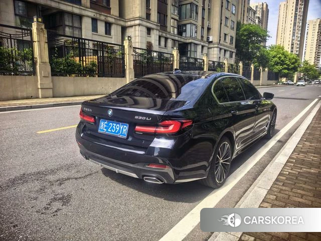 BMW 5 series 2023 Черный из Китая, фото 6
