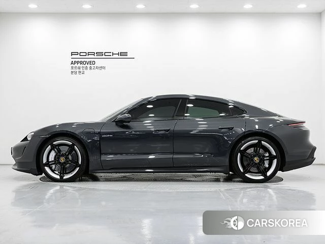 Porsche Taycan id 3838434 из Кореи 16