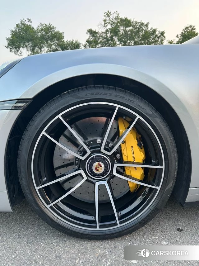 Porsche 911(992) id 4547740 из Кореи 16