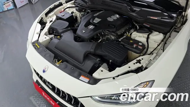 Maserati Ghibli id 2870556 из Кореи 16
