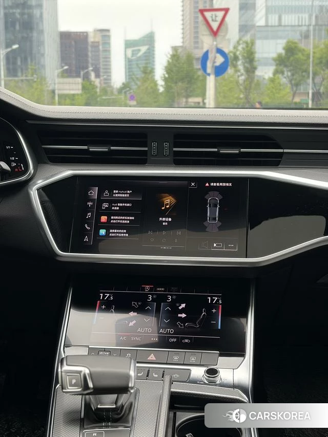 Audi A6L id 4297674 из Китая 14