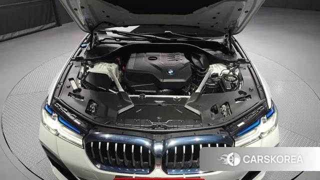 BMW 5 Series (G30) id 2968855 из Кореи 16