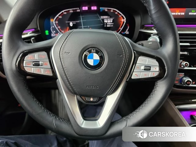 BMW 5 Series (G30) 2023 Черный из Кореи, фото 6