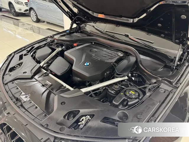 BMW 5 Series (G30) id 3721383 из Кореи 13