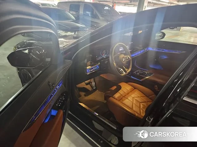 BMW 7 Series (G70) id 3431363 из Кореи 7