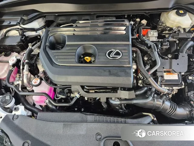 Lexus UX300h id 3185177 из Кореи 16