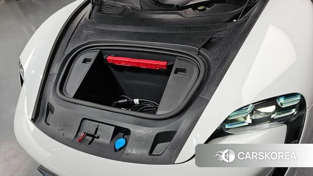 Porsche Taycan id 4231781 из Кореи 26