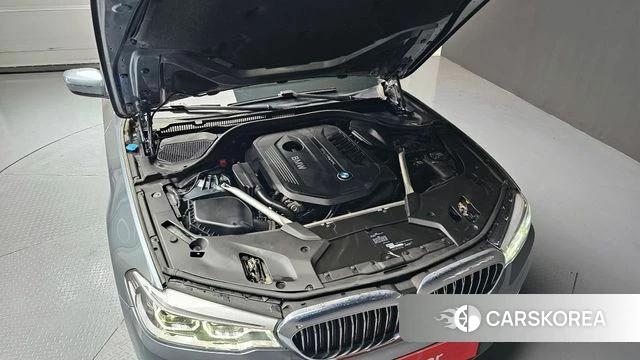 BMW 5 Series (G30) id 3814237 из Кореи 16