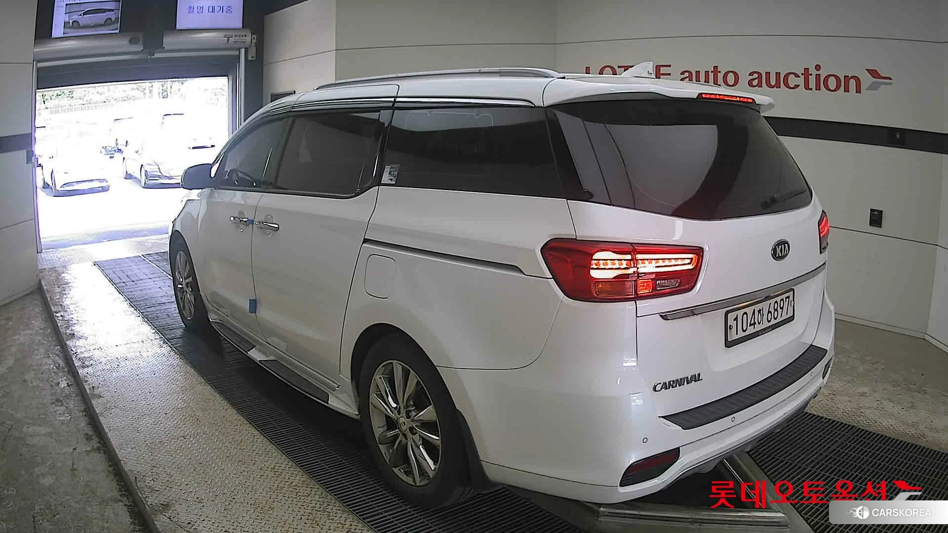 Kia Carnival id 4289554 из Кореи 33