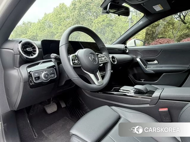 Mercedes-Benz Class A id 4278153 из Китая 14