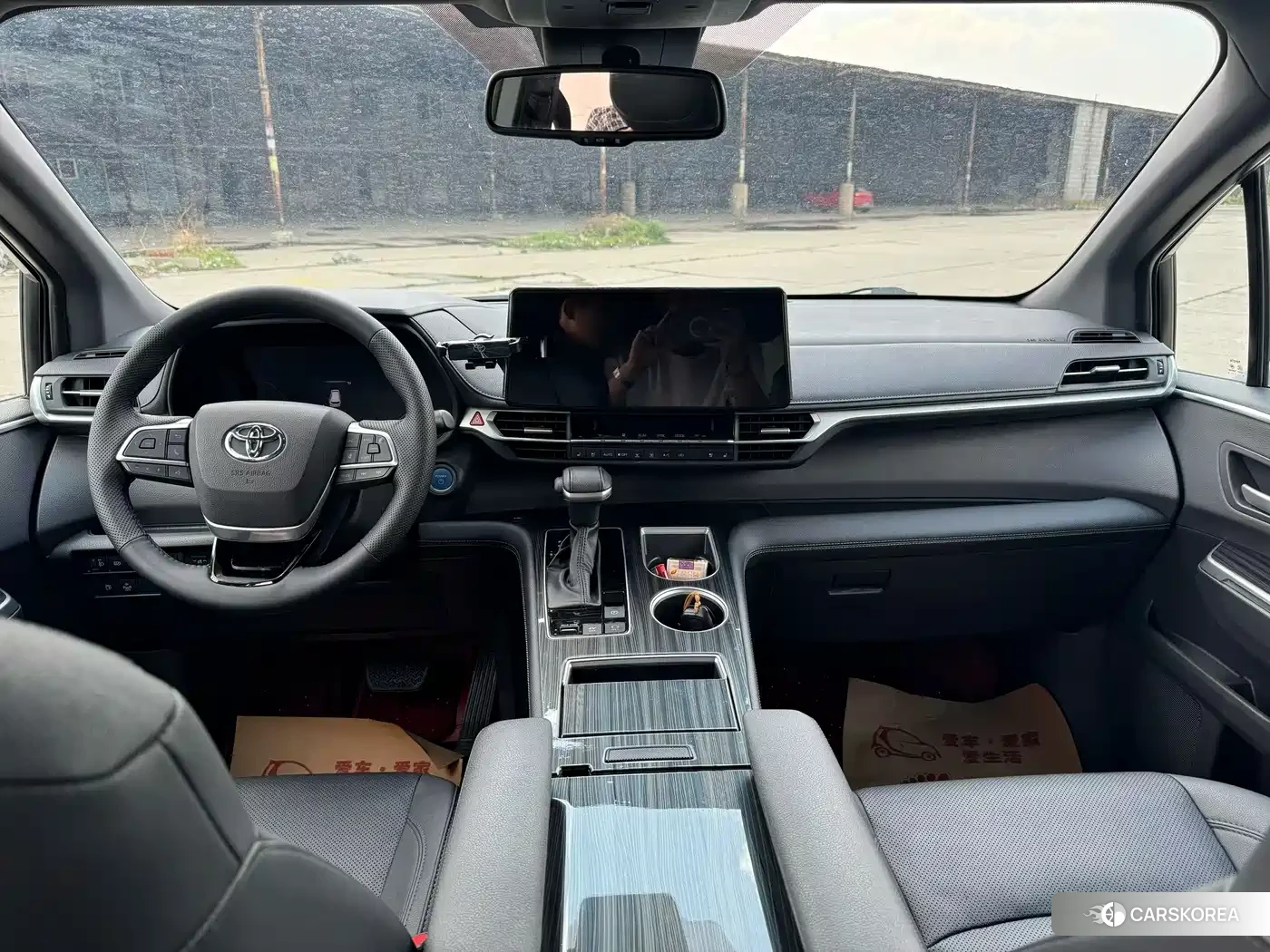 Toyota Sienna 2023 Черный из Китая, фото 6