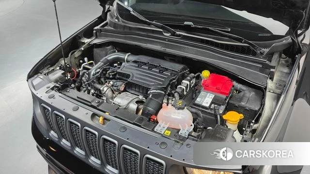 Jeep Renegade id 4395488 из Кореи 29