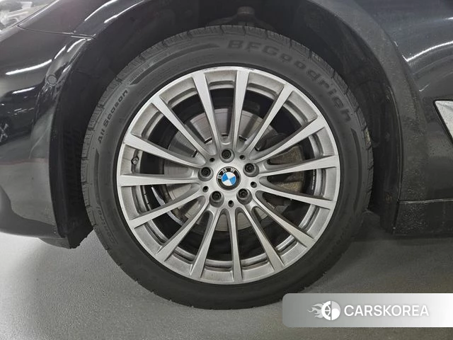 BMW 5 Series (G30) id 4339078 из Кореи 8