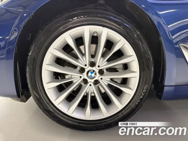 BMW 5 Series (G30) id 2685377 из Кореи 16